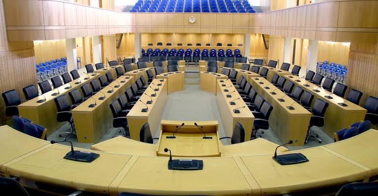Με επτά μήνες καθυστέρηση στη Βουλή τα νομοσχέδια για τις τράπεζες – Η Κύπρος σε διαδικασία επί παραβάσει από την ΕΕ