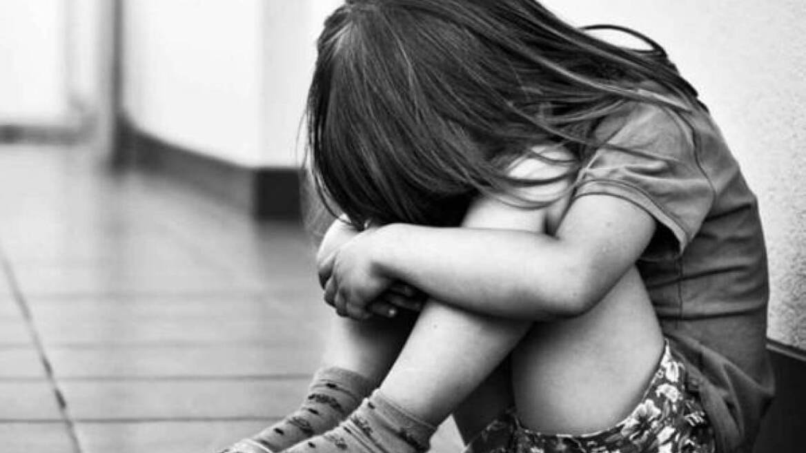 Παιδική κακοποίηση: Τα προειδοποιητικά σημάδια που δεν πρέπει να αγνοήσουμε – Ο καθοριστικός ρόλος της κοινωνίας στην προστασία των παιδιών